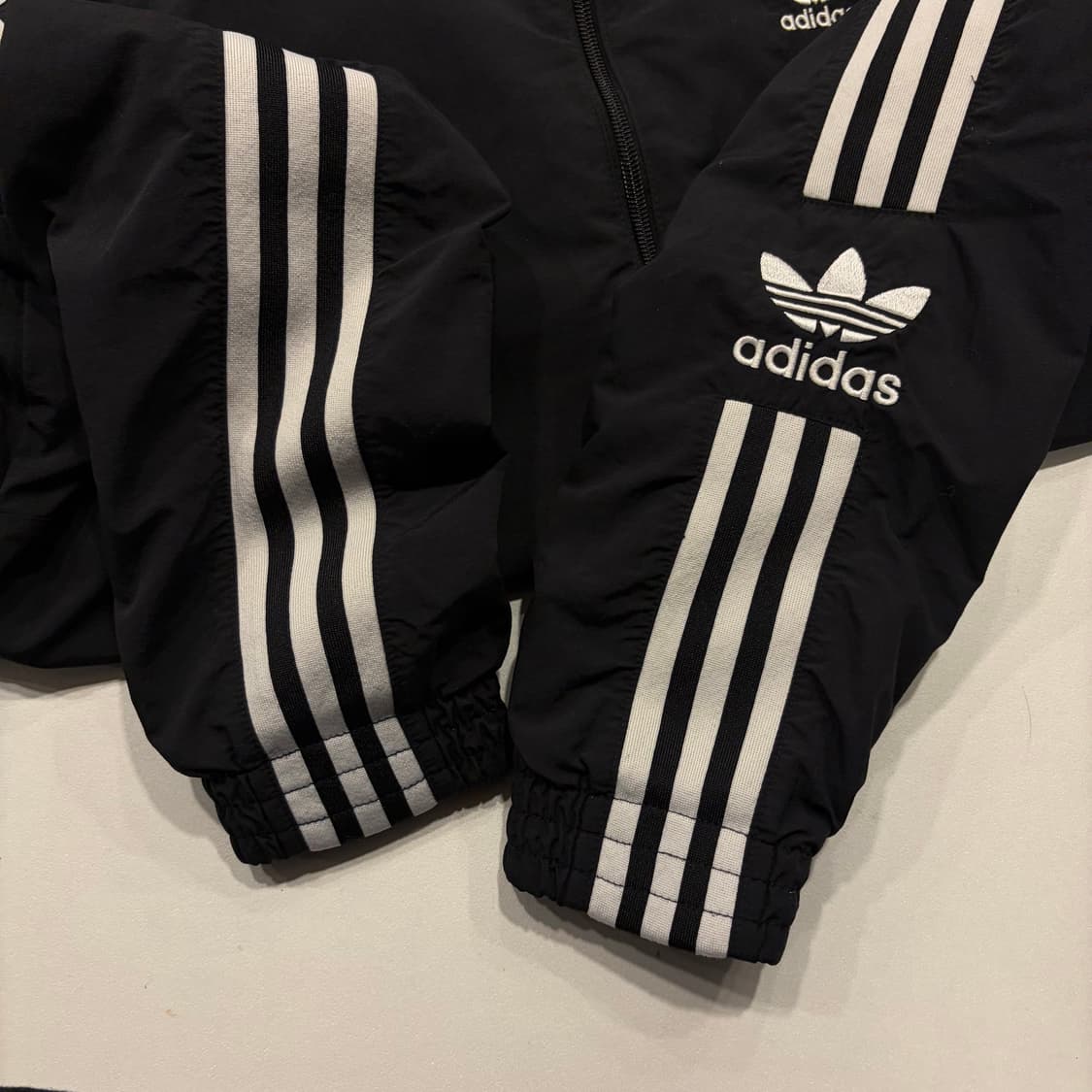 [L] 아디다스 락업 바람막이 삼선 트랙탑 블랙 C296 상품이미지5