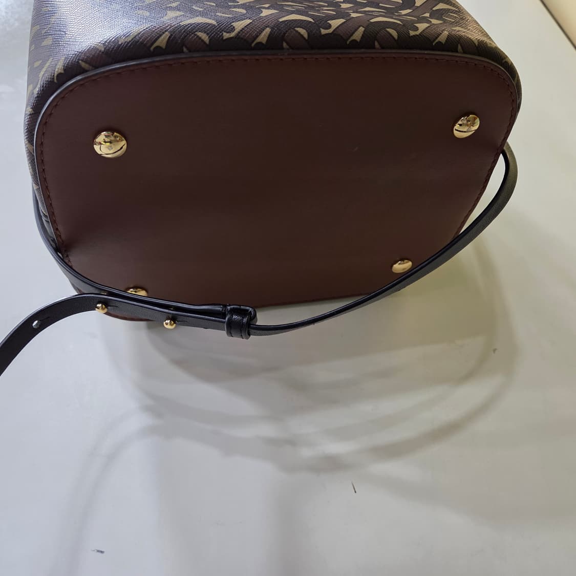 버버리 버킷 2way 상품이미지4