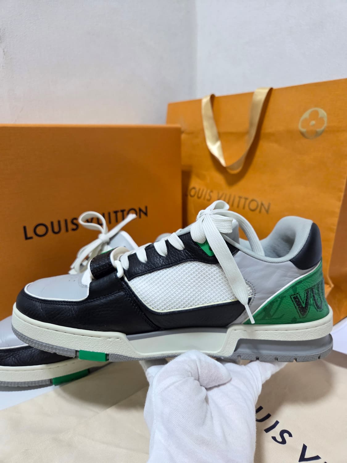 루이비통 벨크로 트레이너 스니커즈 9.5 Size 상품이미지6