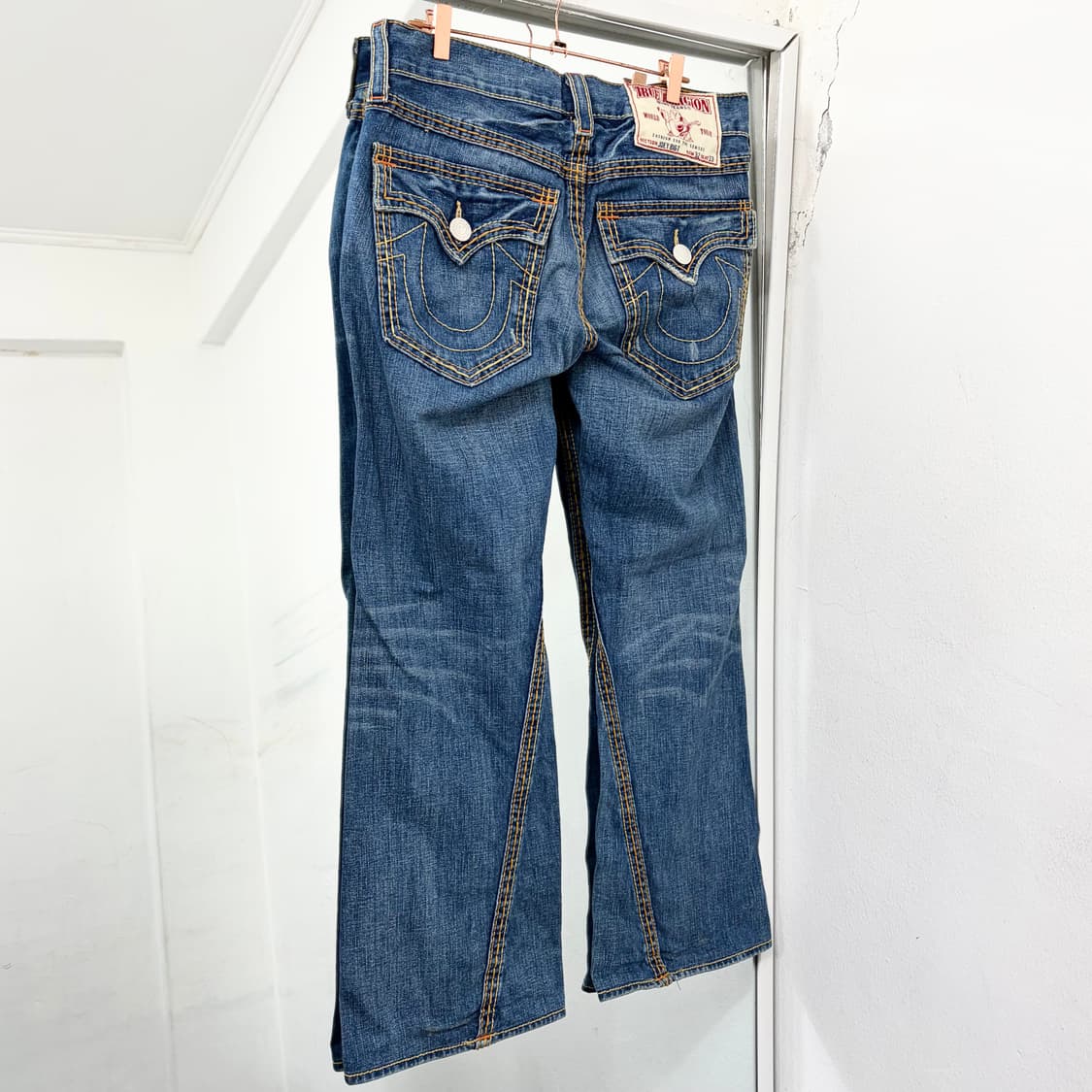 트루릴리전 부츠컷 데님 팬츠 상품이미지4