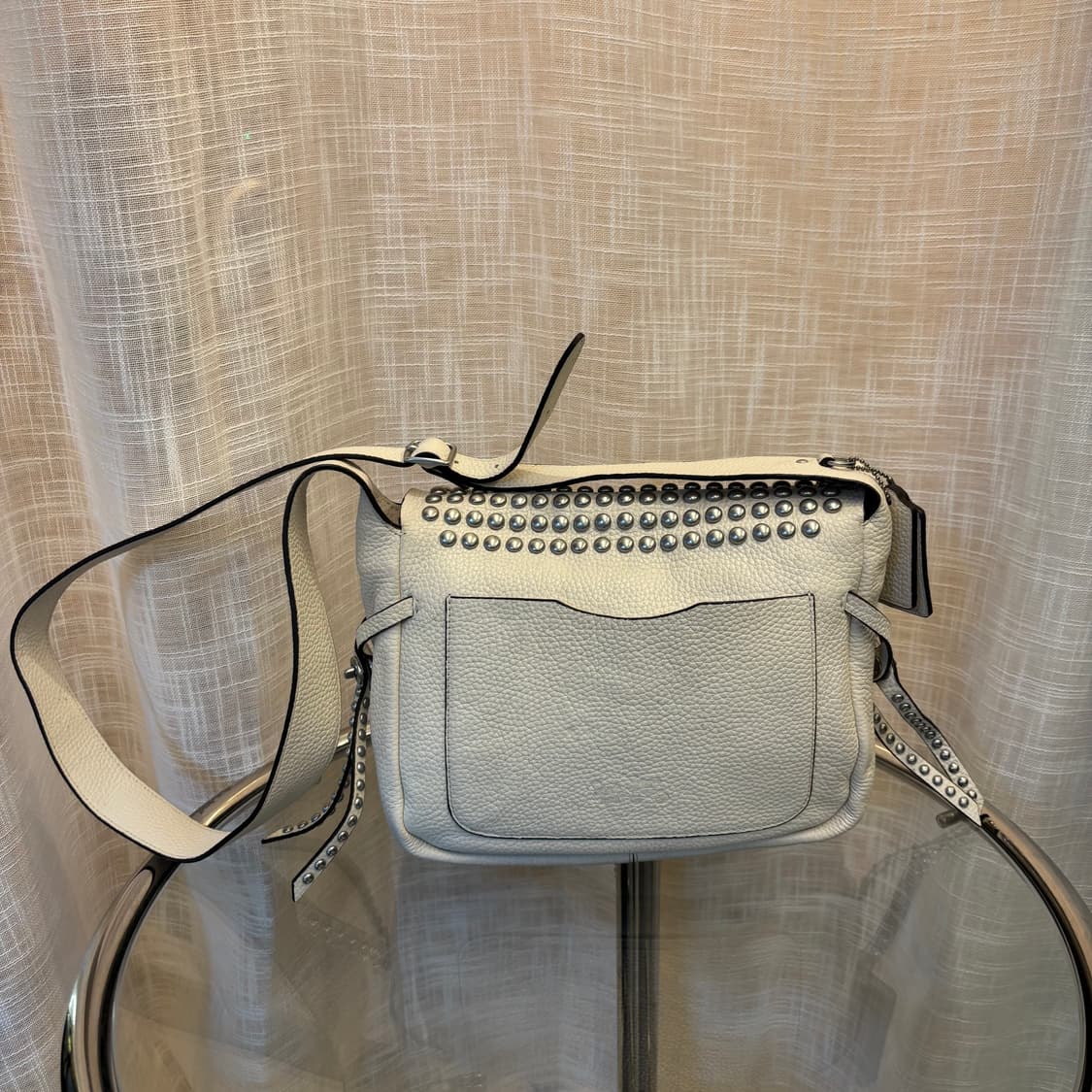 정품 코치 스터드 가죽 숄더백     상품이미지5