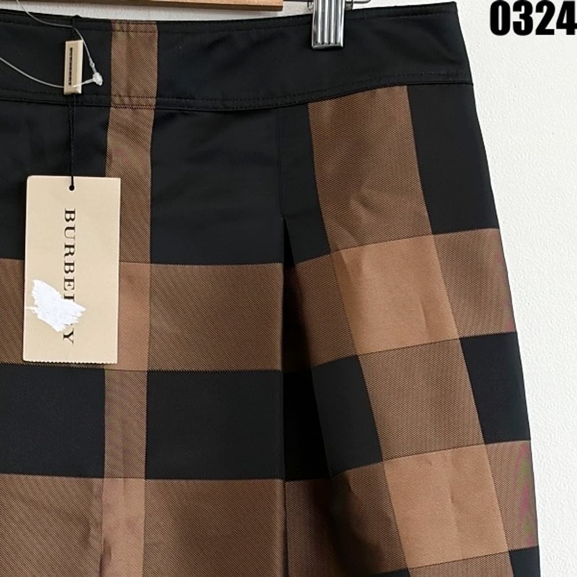 버버리 런던 체크 패턴 스커트 0324 백회점택  상품이미지2