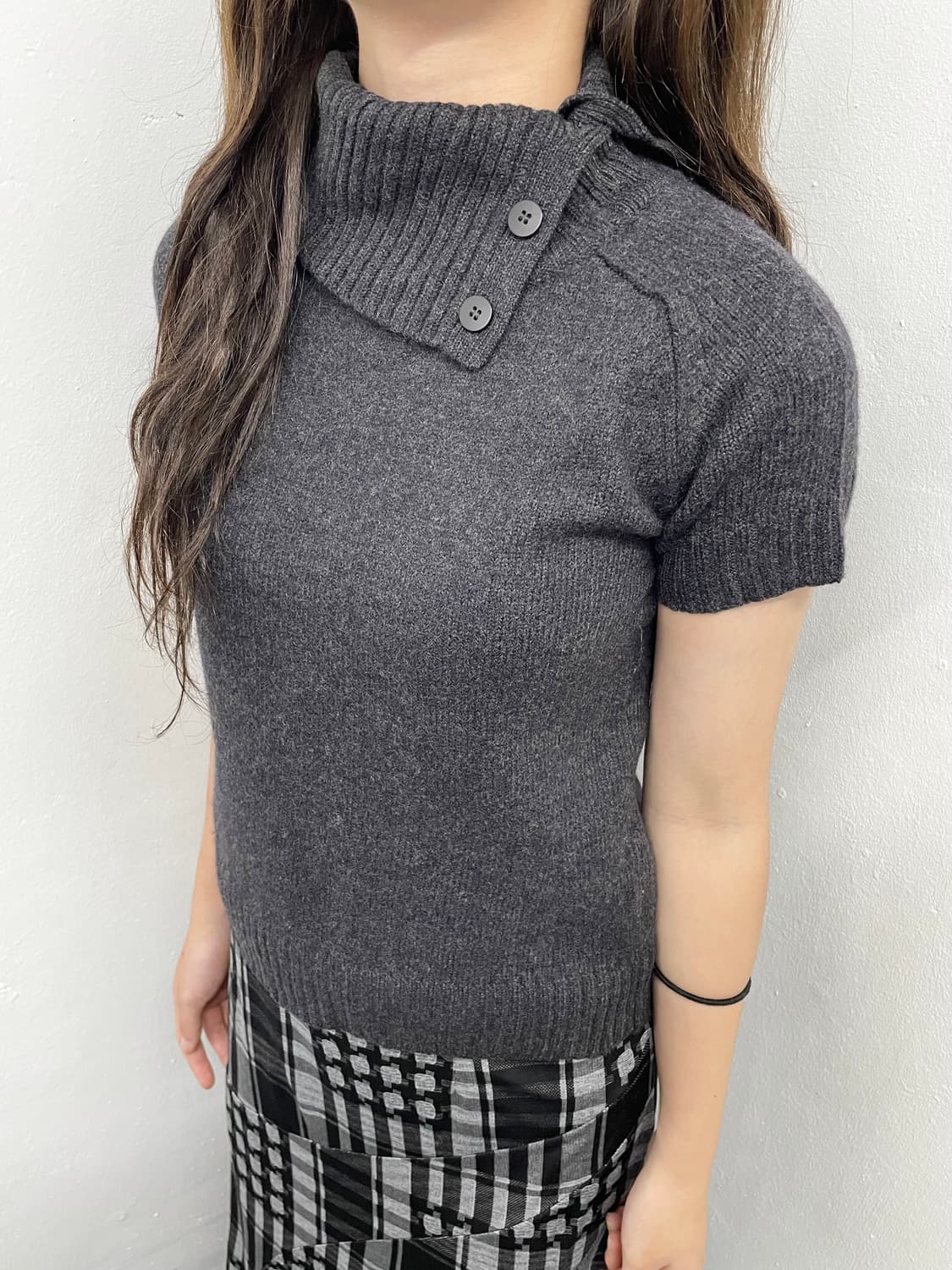 울 버튼 디테일 하프 니트 상품이미지3