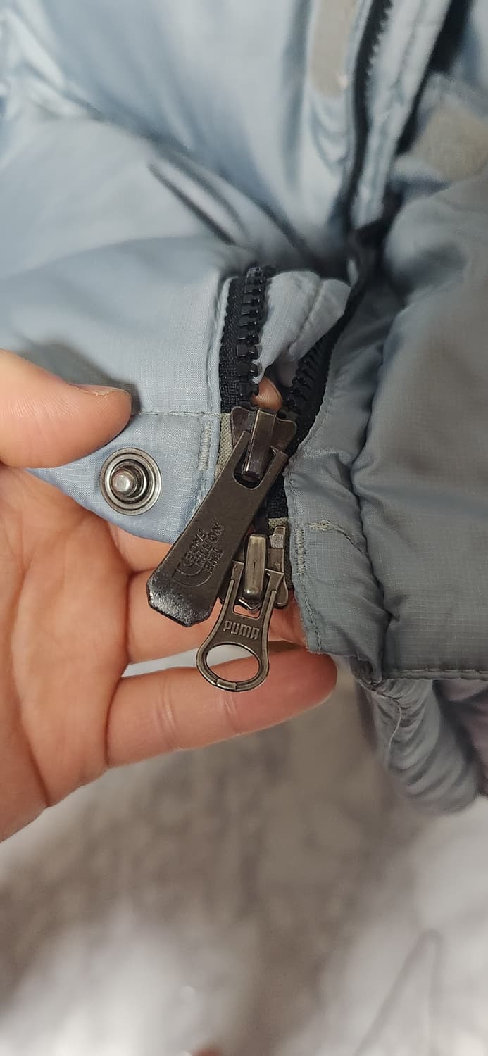 노스페이스 스카이블루 눕시 900 필 파워 패딩 자켓 상품이미지9