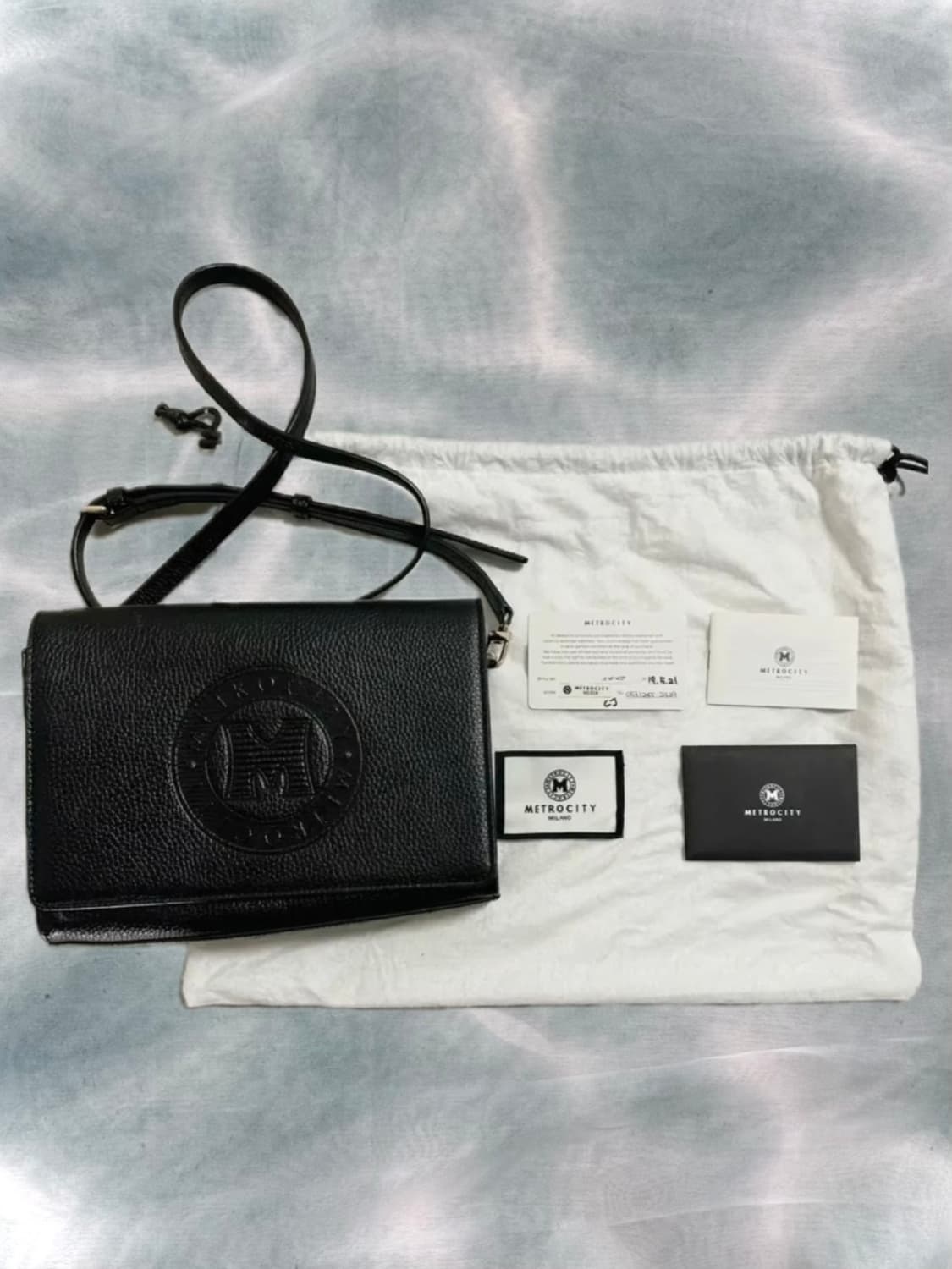 메트로시티 크로스백 상품이미지1