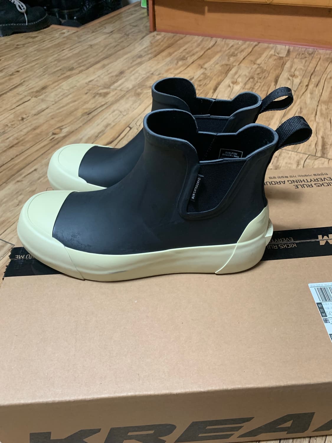 로스트가든 서브카테고리 레인부츠 SUB_F751 블랙 크림 44 290 상품이미지9