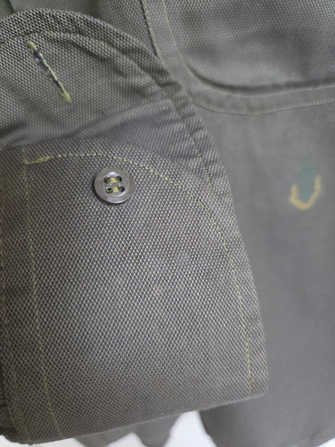 자쿠스  셔츠  자수 카키색 상품이미지5