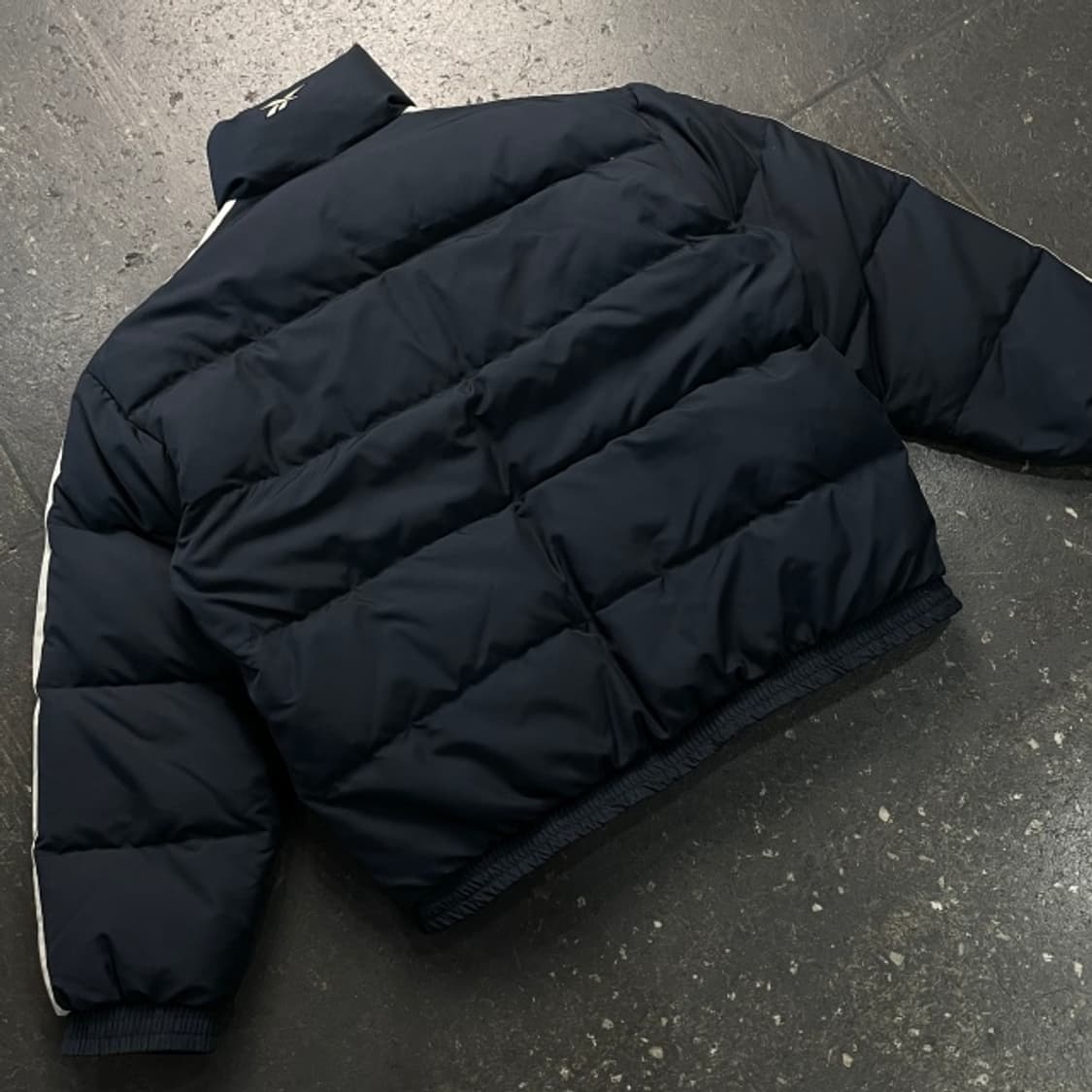 100 리복 올드스쿨 사이드라인 패딩 상품이미지5