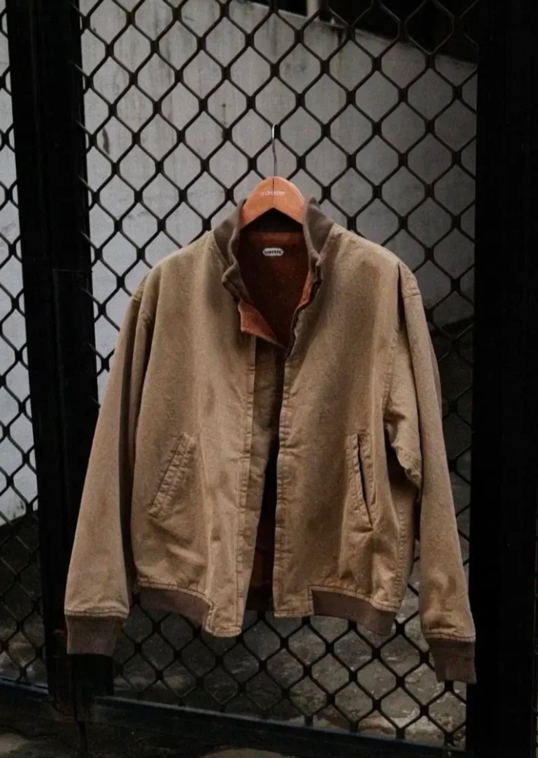 [44,새상품] 오베르쥬(Auberge) 탱커 어드레서 별주 팝니다. 상품이미지1