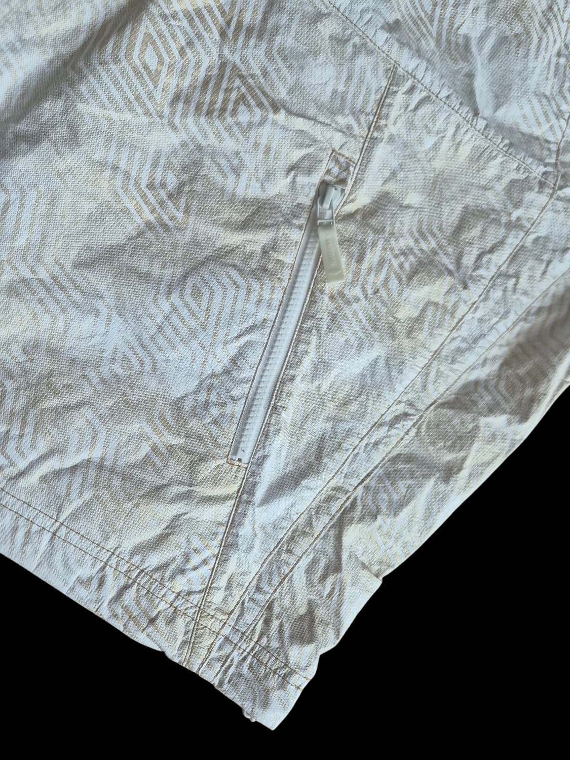 엄브로 X 강혁 콜라보 아노락 상품이미지6