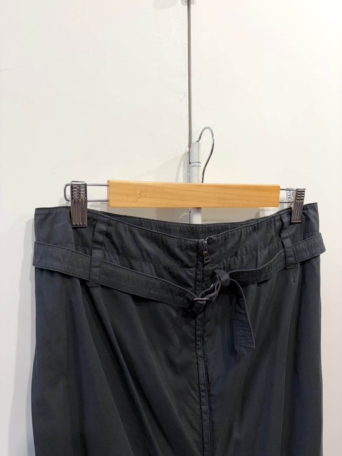 프라다 프론트 슬릿 스커트 상품이미지4