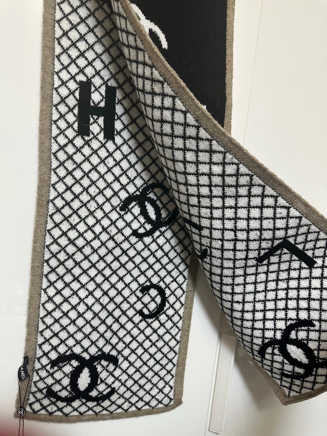 샤넬 블랙 로고 머플러 캐시미어목도리남여공용 상품이미지7