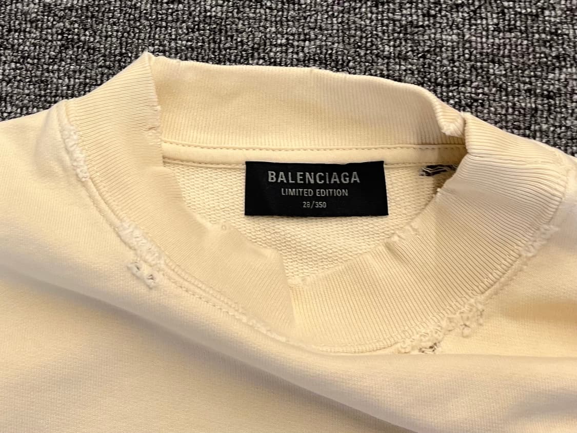 [100~105] 발렌시아가 악보 프린팅 맨투맨티 새제품 1  상품이미지3