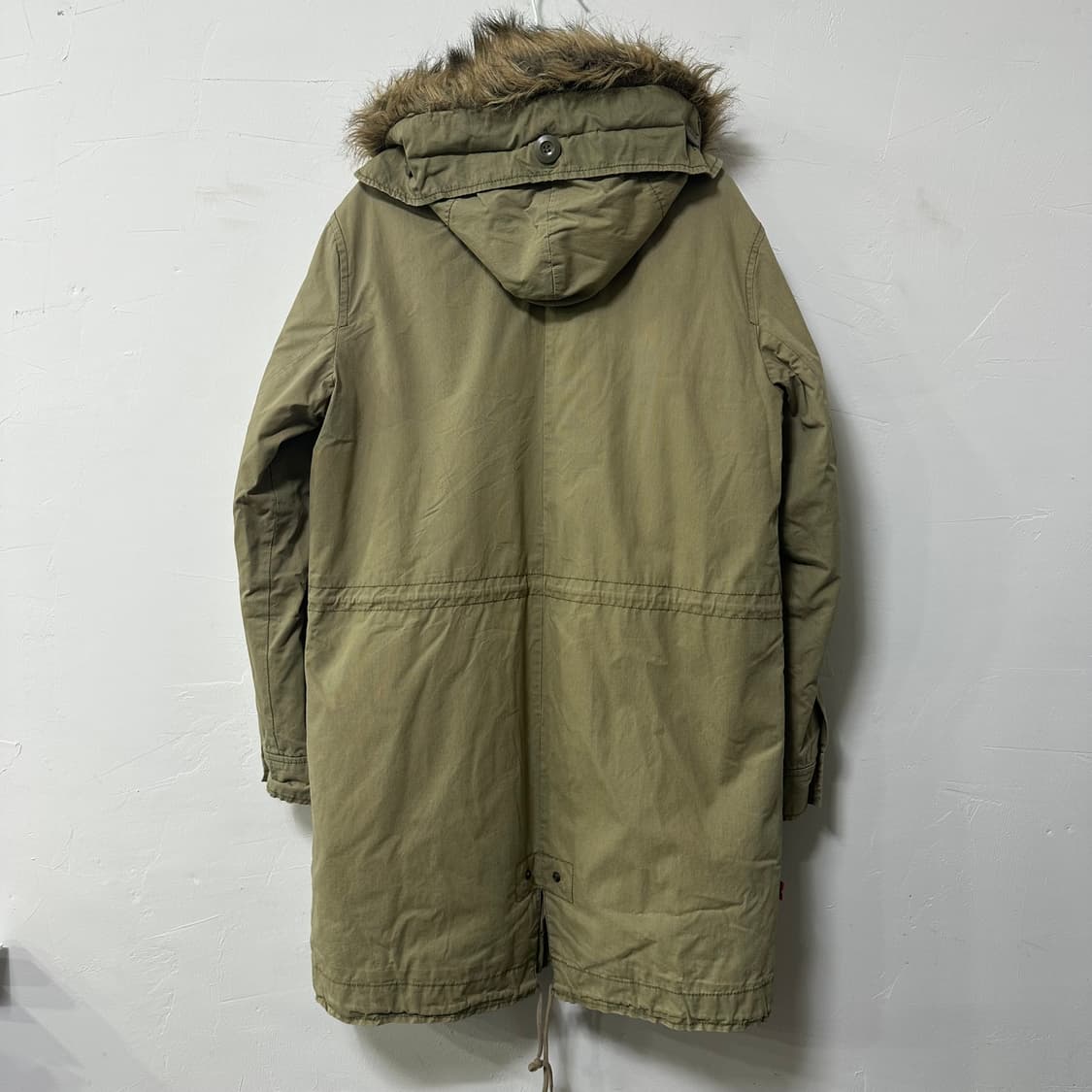 (M) 리바이스 카키 야상 후드 롱 피시테빈 상품이미지3