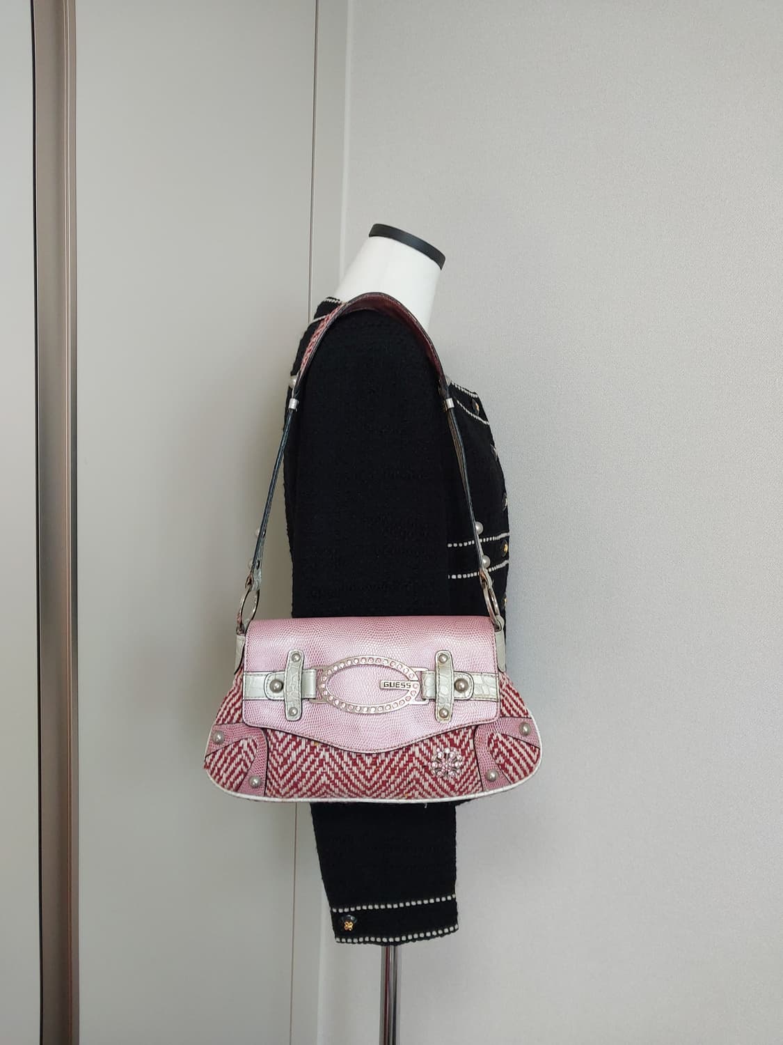 GUESS 게스 트위드 핑크 숄더백 상품이미지2