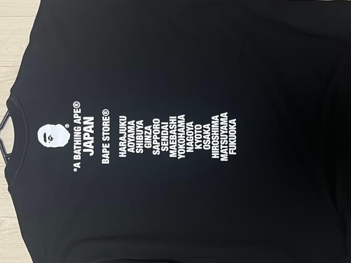 베이프 빅 헤드 레터링 맨투맨 상품이미지3