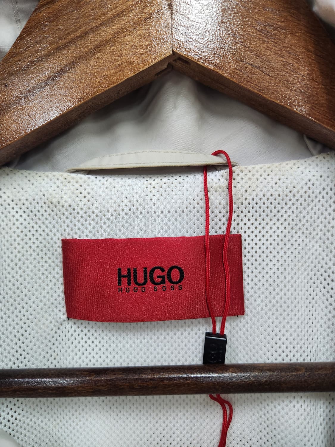 휴고보스 아이보리 바람막이 상품이미지2