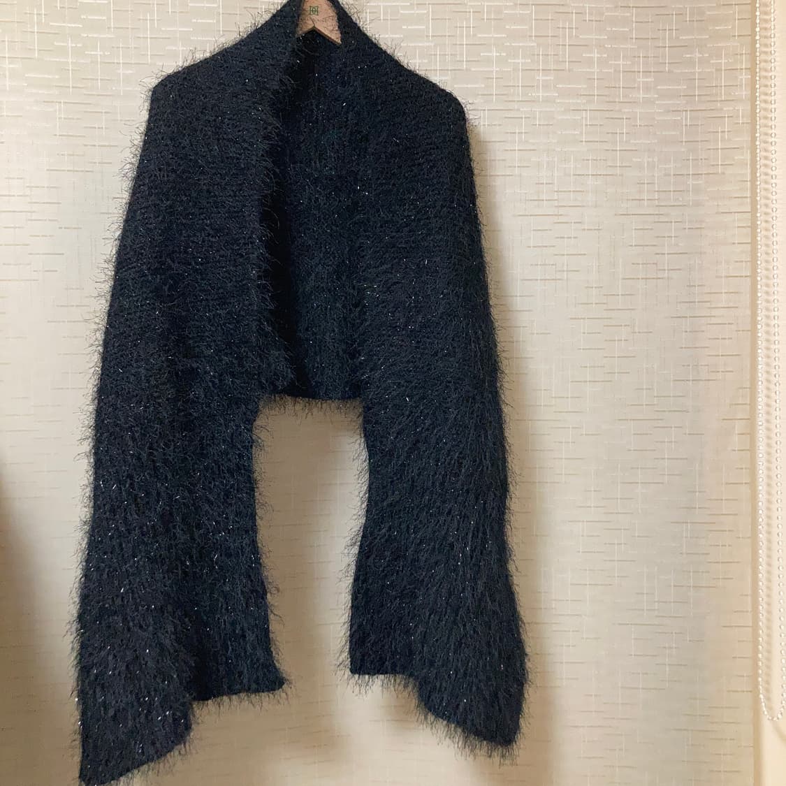 반짝임이 있는 너무 예쁜 니트 블랙 숄. 머플러 상품이미지9