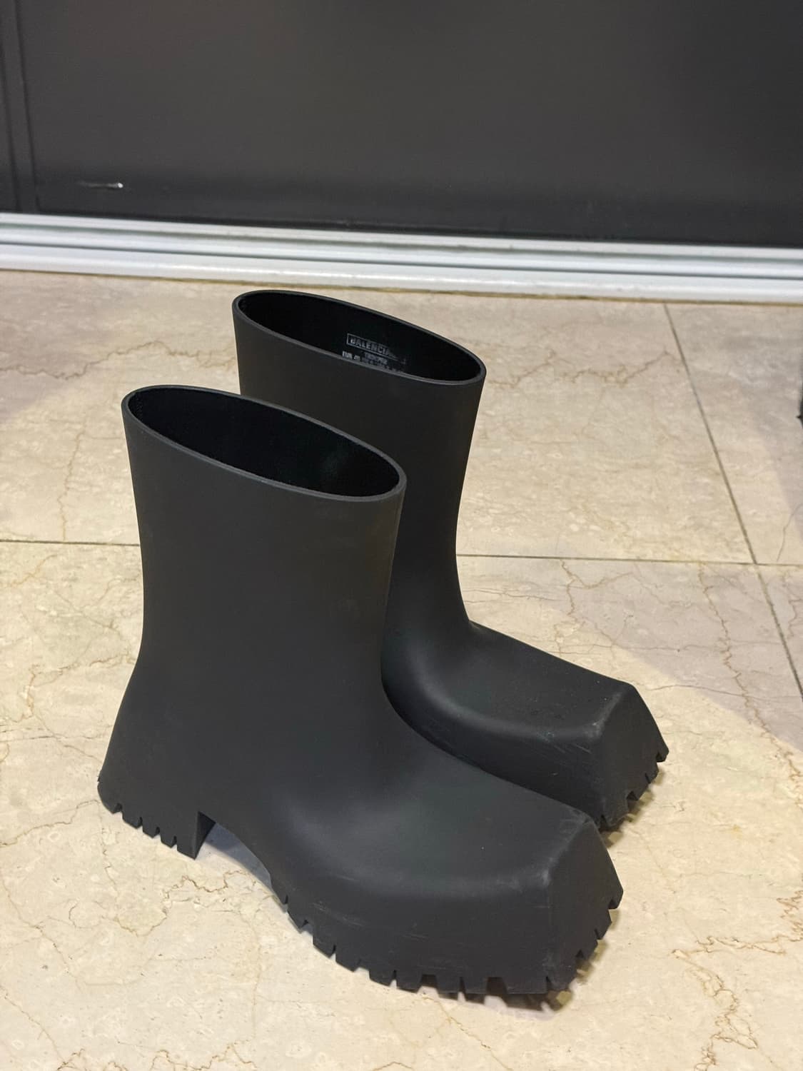 발렌시아가 트루퍼 부츠 상품이미지1