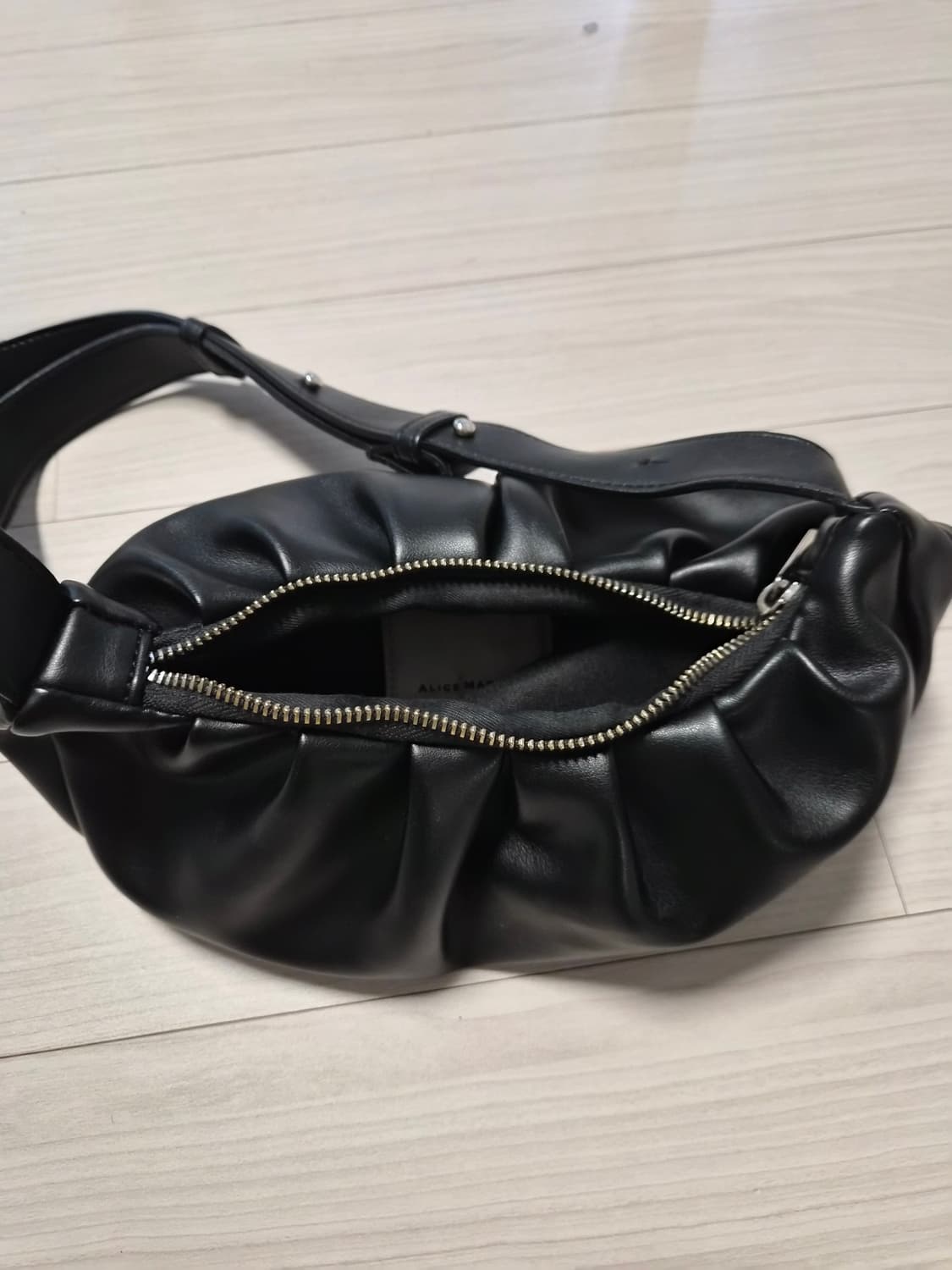 앨리스마샤(ALICEMARTHA)의 에린 미니 셔링백 상품이미지5