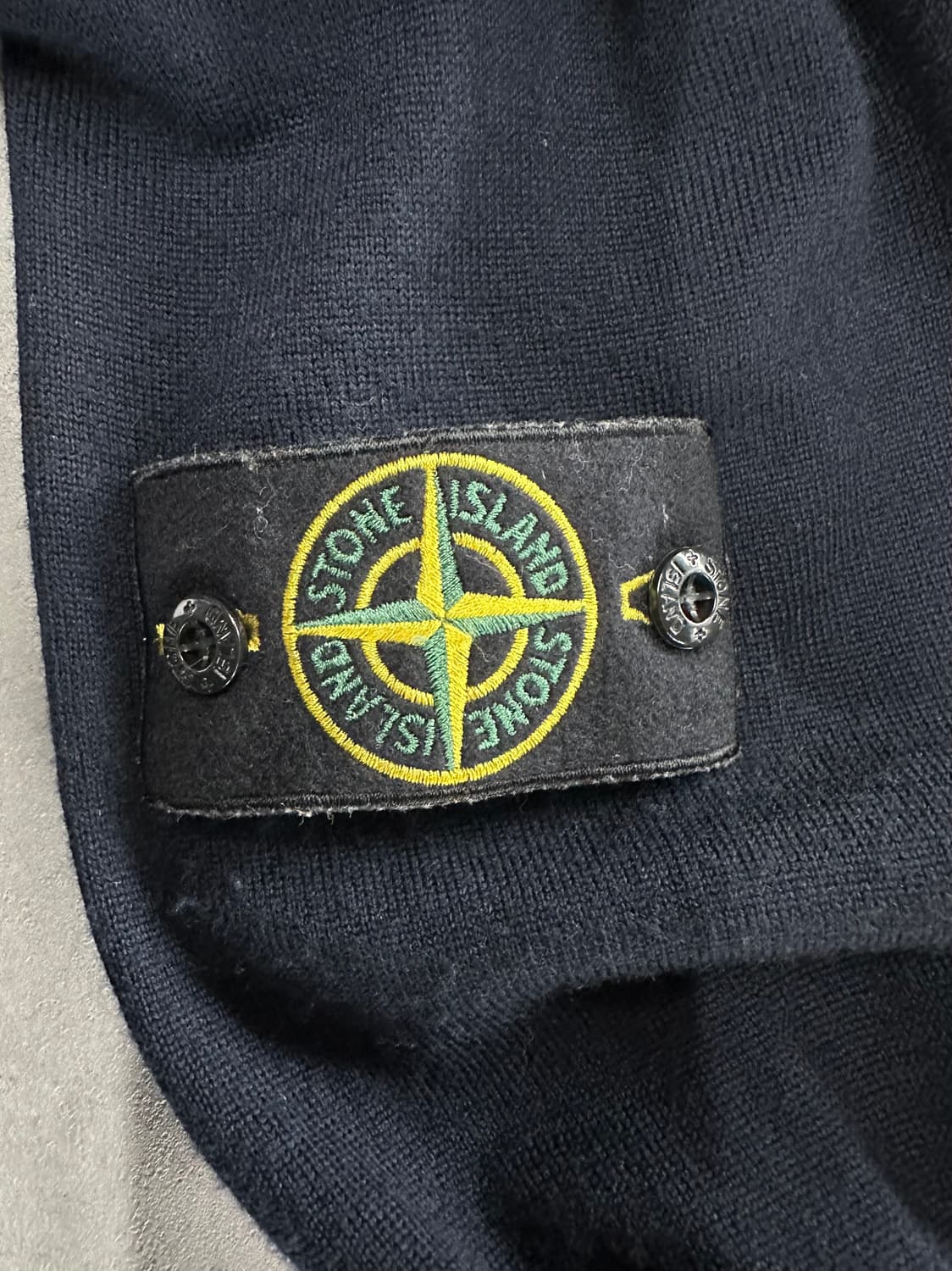 🔥스톤아일랜드 네이비 니트 판매합니다🔥 상품이미지5