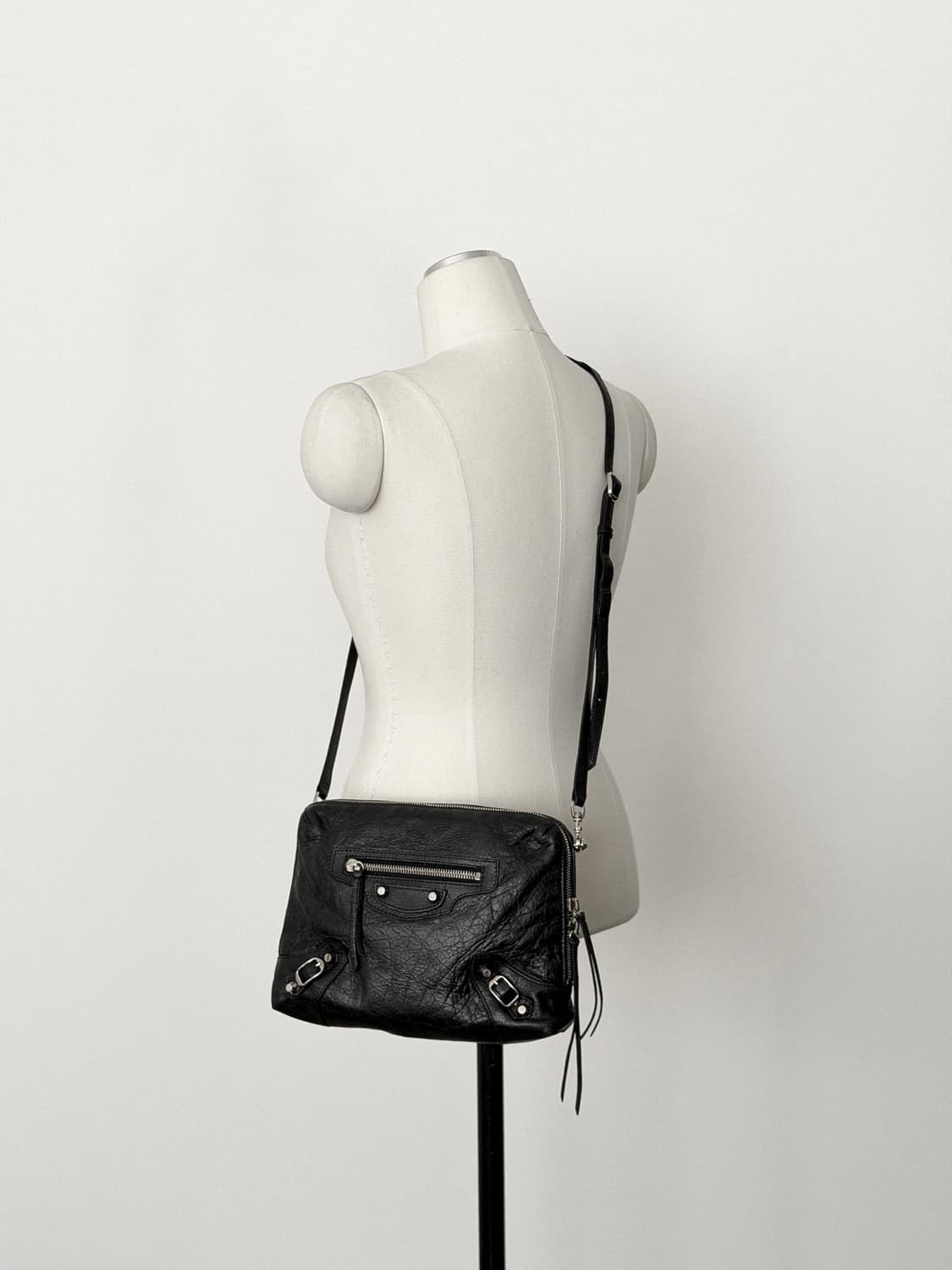 발렌시아가 클래식 리포터 백 상품이미지2