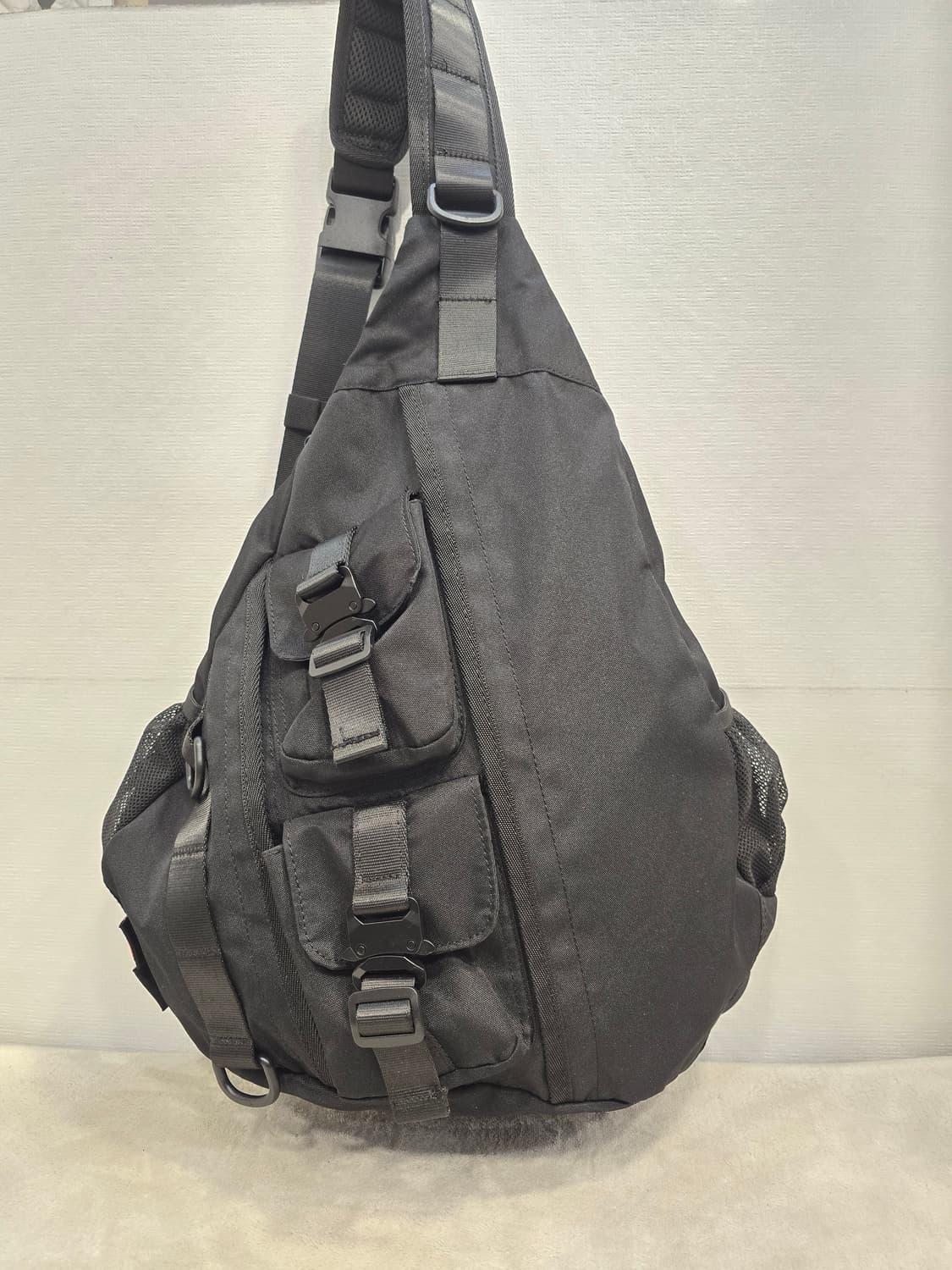 거의새거) 얼티메이크 1750 슬링백 크로스백 블랙 상품이미지5