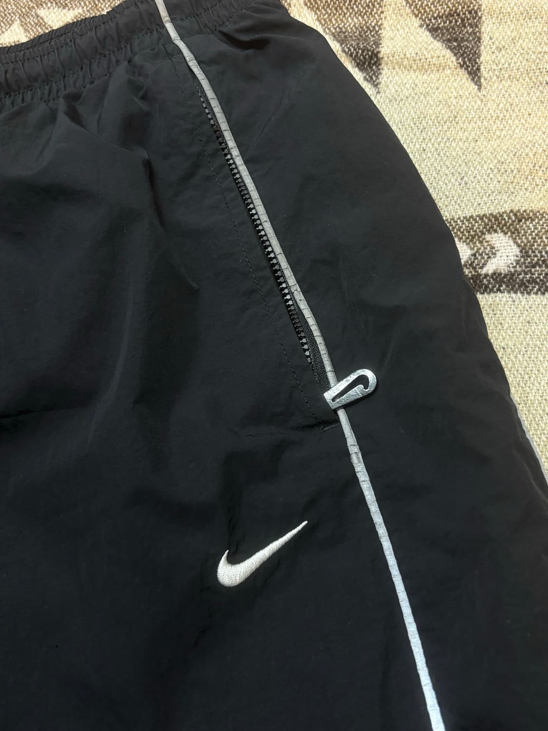 나이키 솔로 스우시 트랙 팬츠 상품이미지5