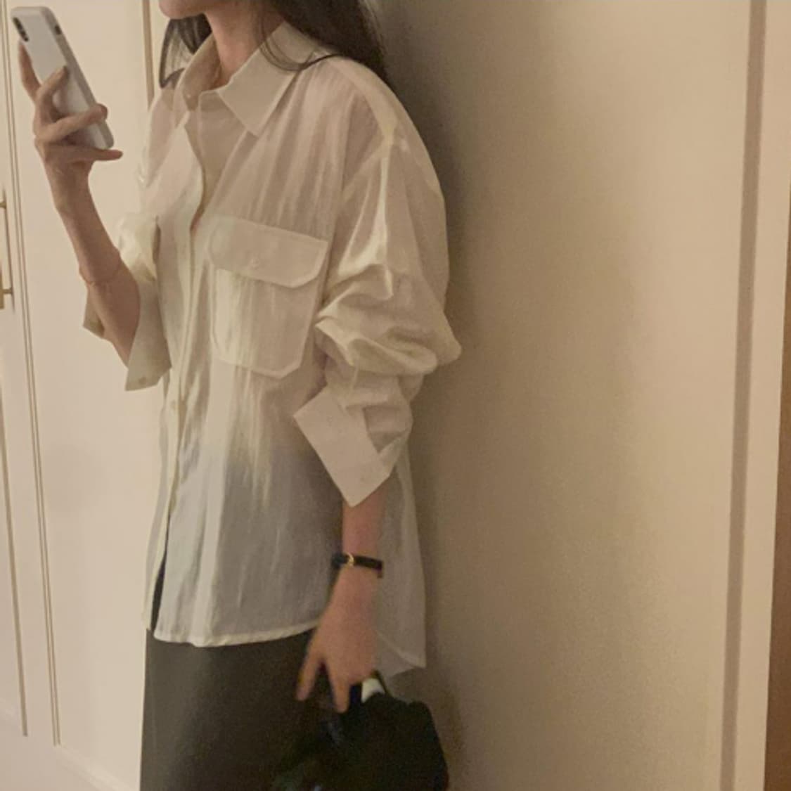 더롯 실키 포켓 셔츠 블라우스 (아이보리) 30000 상품이미지4