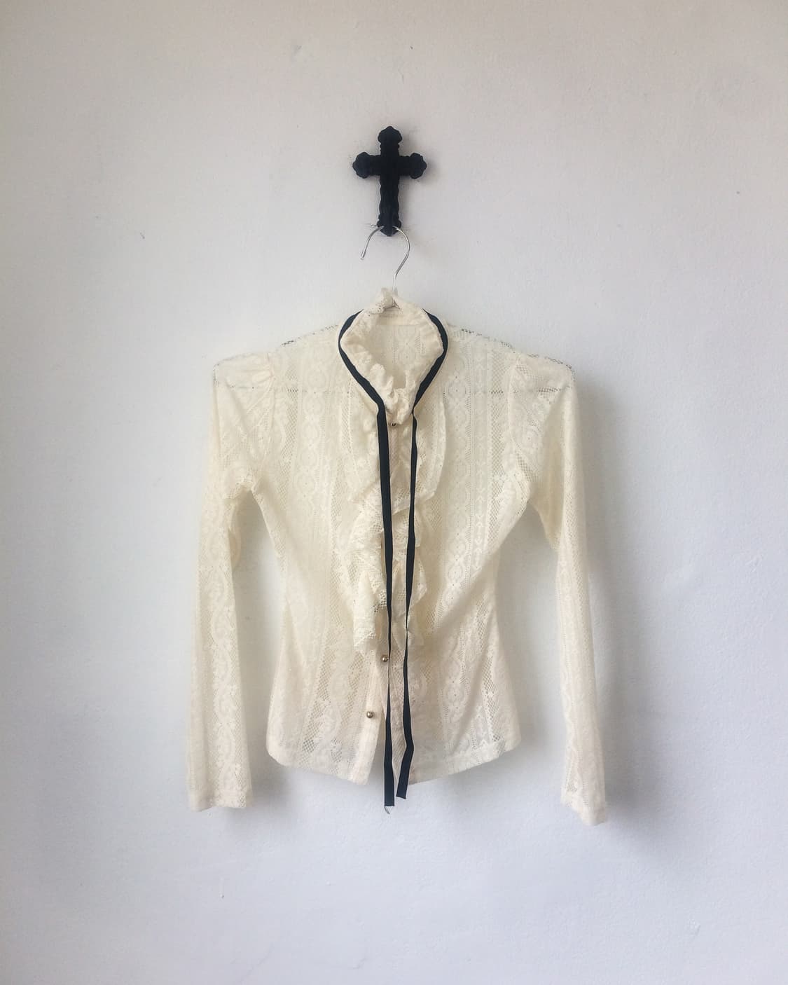 Ruffle point pattern high neck blouse 상품이미지2
