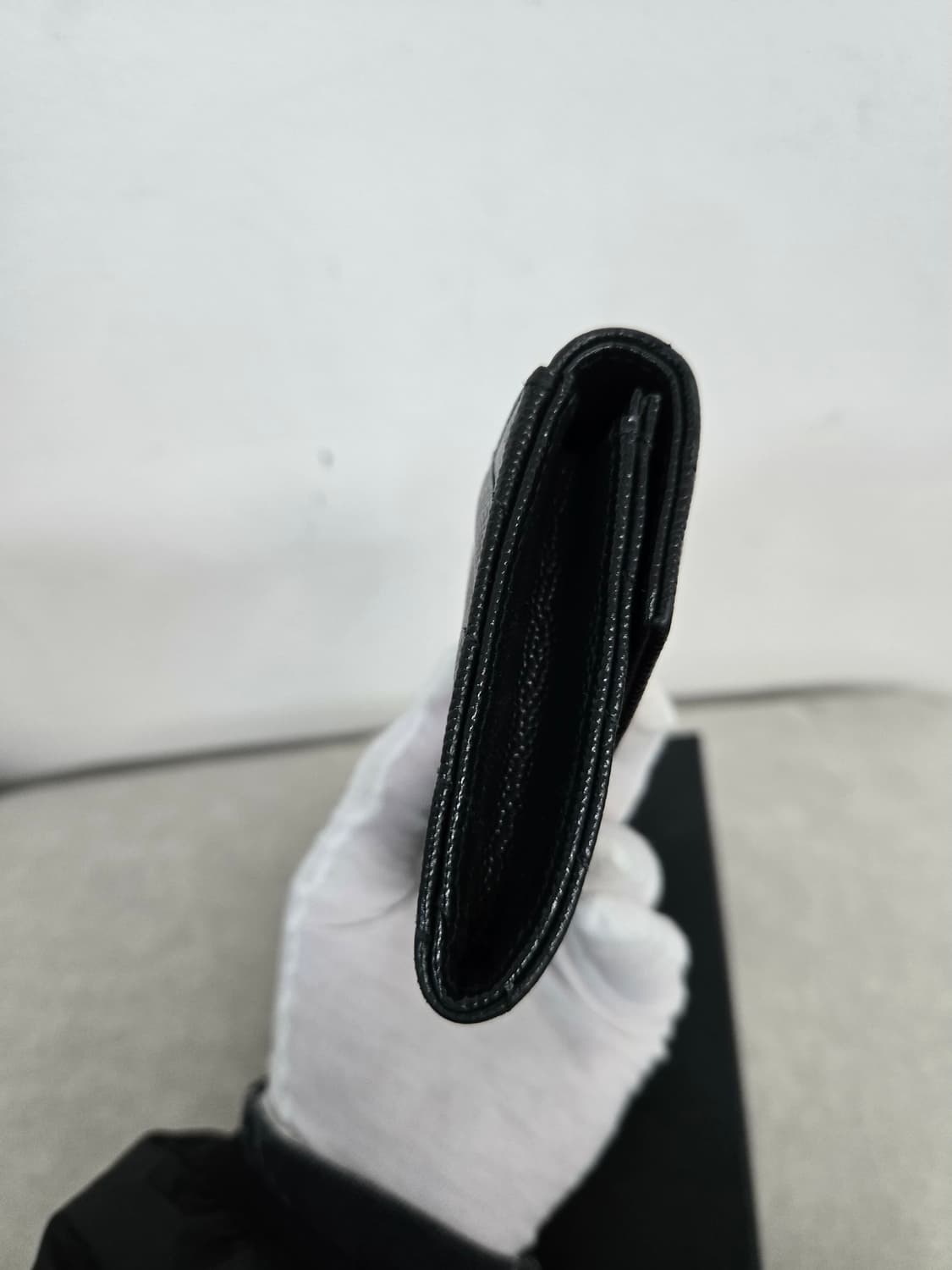 [보증서 정품] 입생로랑 엔벨로프 반지갑 상품이미지2