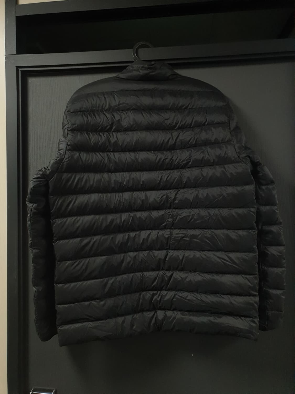 머렐 정품 구스경량패딩 105사이즈 블랙 컬러 팝니다  상품이미지2