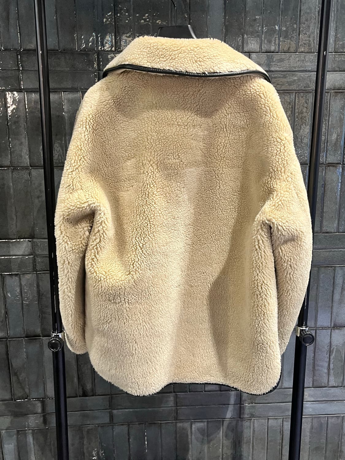 앳코너 리버시블 무스탕 상품이미지6