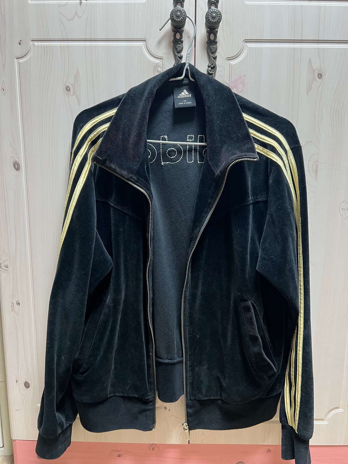 아디다스 블랙 벨벳 집업 상품이미지1