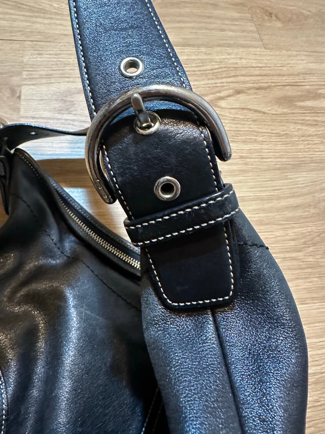 코치 숄더백 상품이미지3