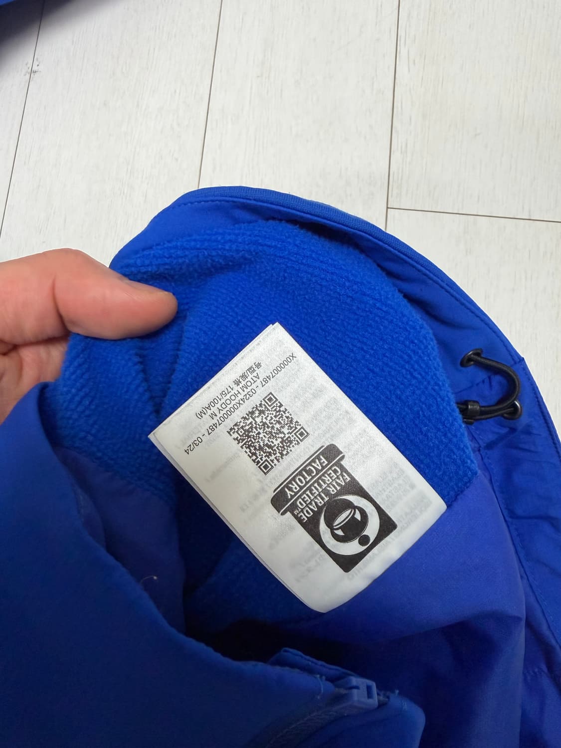 아크테릭스 아톰 M 사이즈  상태 8.3/10  사진찍고 절대 안입습니다 상품이미지5