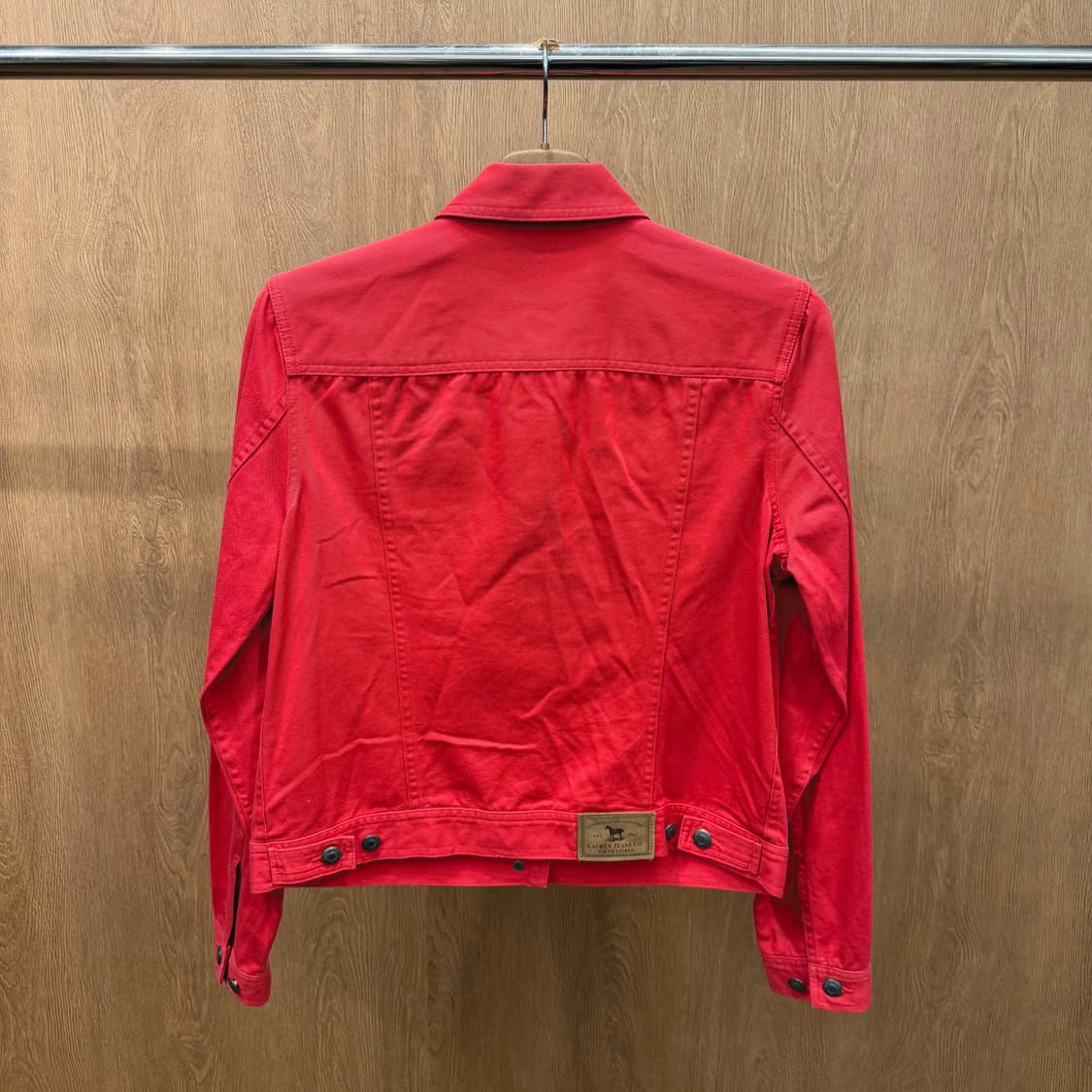 폴로 랄프로렌 트러커 자켓 플랩 포켓 백 로고 패치 디테일 레드 상품이미지3