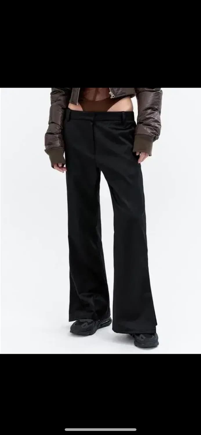 [Leey] SIDE SLIT FLARED SLACKS BLACK 상품이미지1