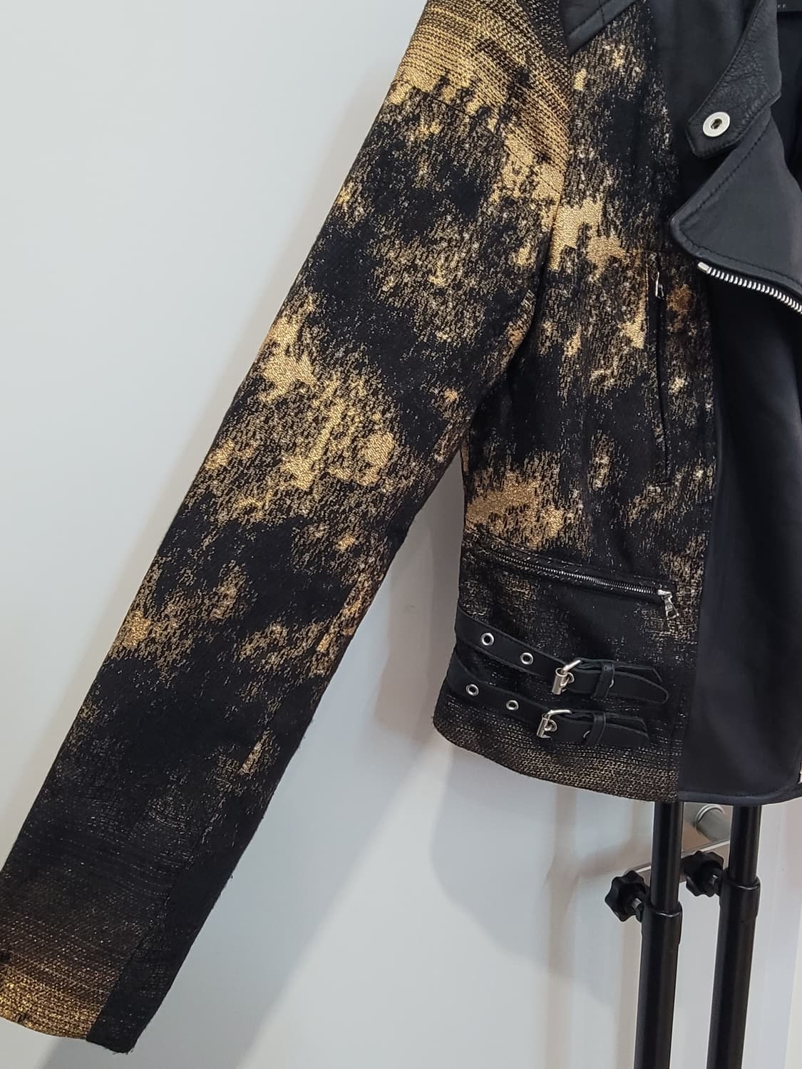 뉴욕 디자이너 브랜드 이갈 아즈로엘 블랙/골드 바이커 자켓 4사이즈 상품이미지6