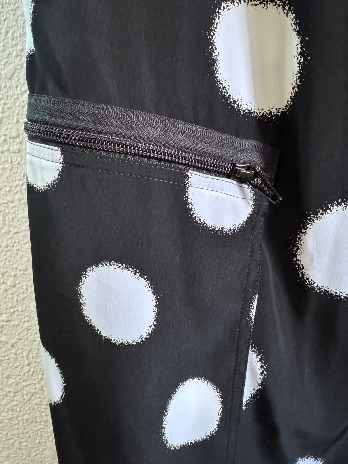 폴카도트 지퍼 팬츠 (유니섹스) 24SS 상품이미지4