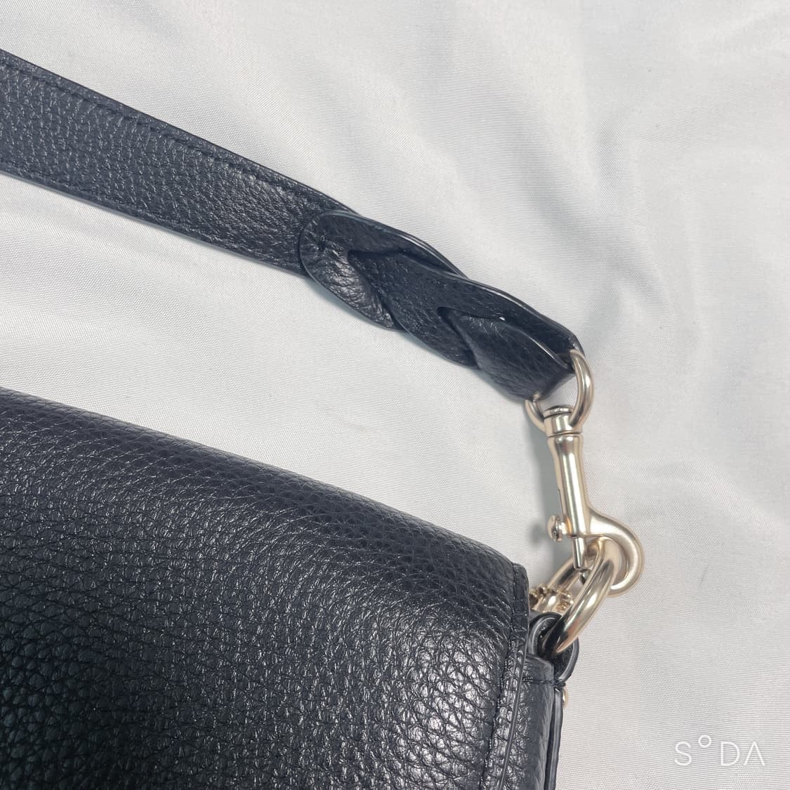 코치 미니 크로스백 블랙 상품이미지5