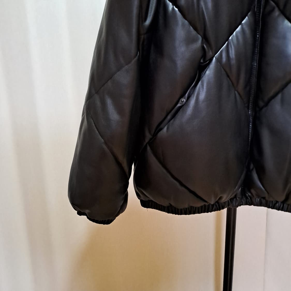 (택포) ZARA 페이크 레더 빅퀼팅 패딩 자켓 L A922 상품이미지3