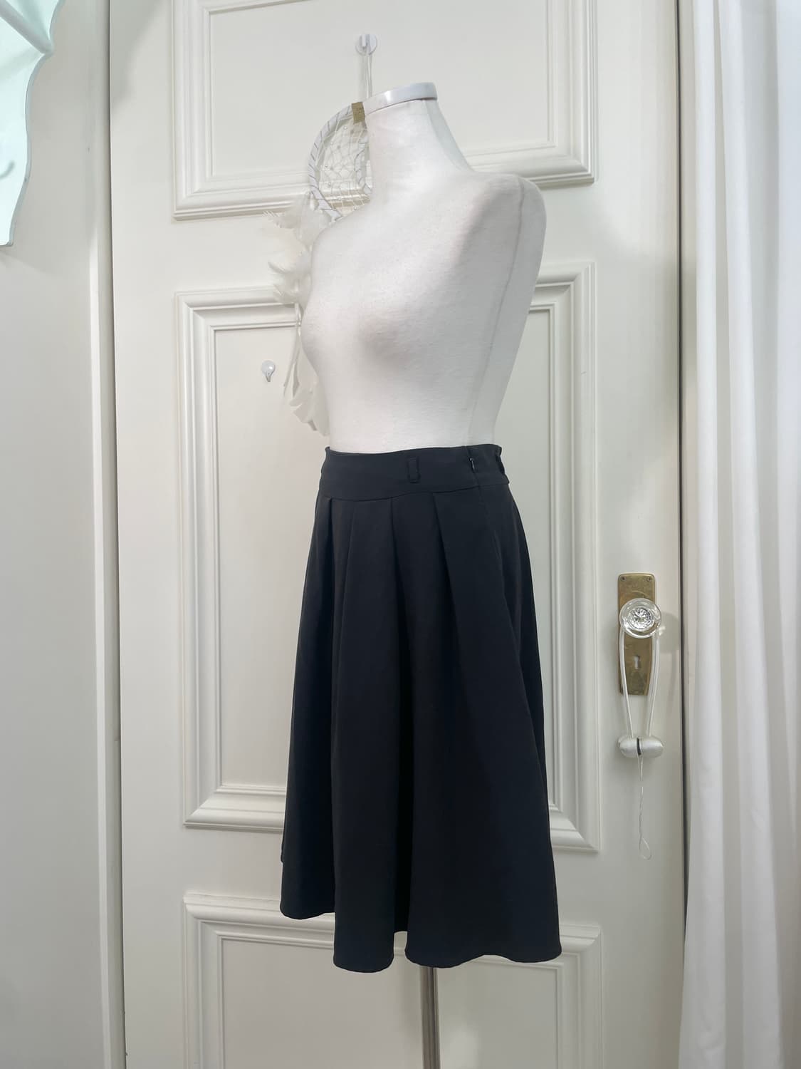 black pleats back banding midi skirt 상품이미지2