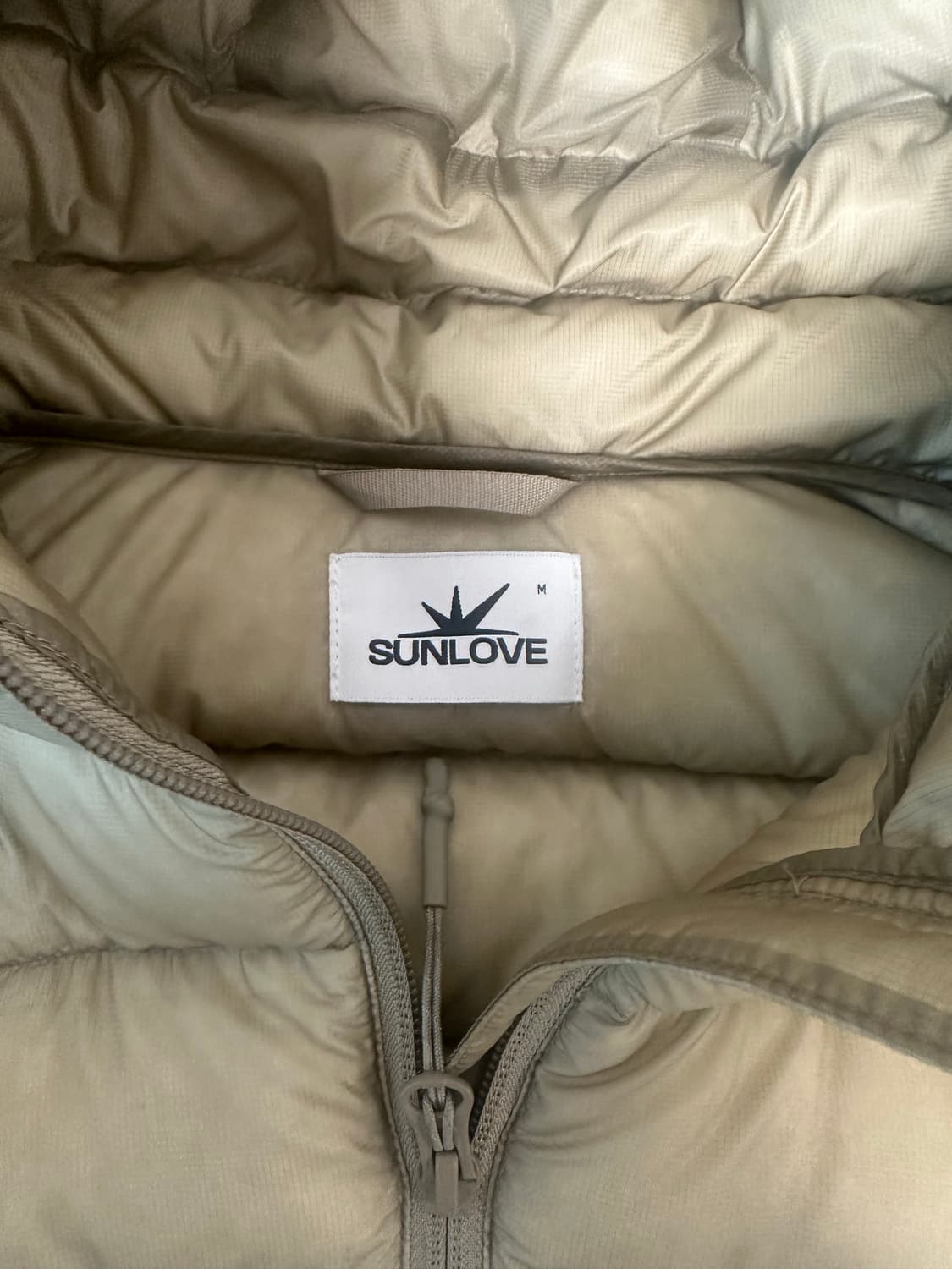 썬러브 SUNLOVE 후드 경량패딩 스톤 M 상품이미지3