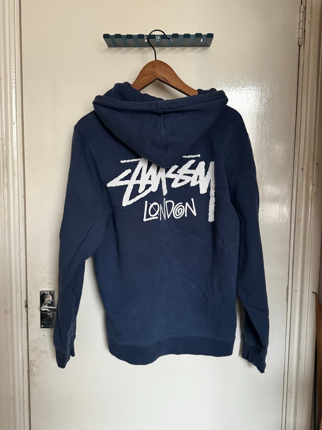 스투시 런던 후드티 상품이미지2