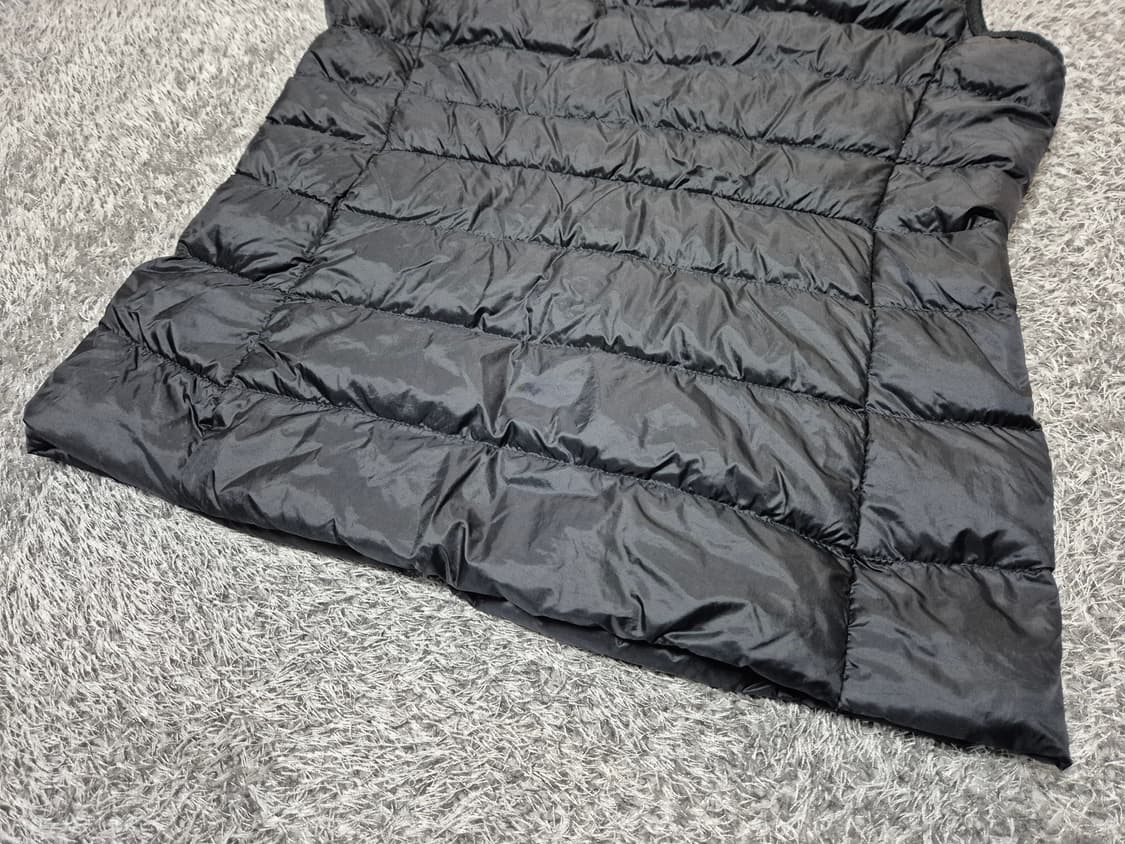 유니클로 여성 경량 다운 패딩 조끼 M 상품이미지5