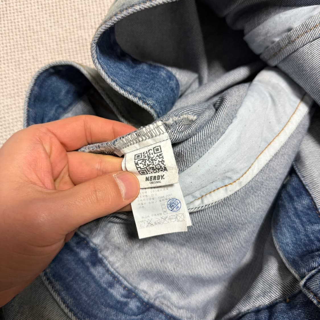 널디 NERDY 워싱 데님 트러커 자켓 상품이미지3