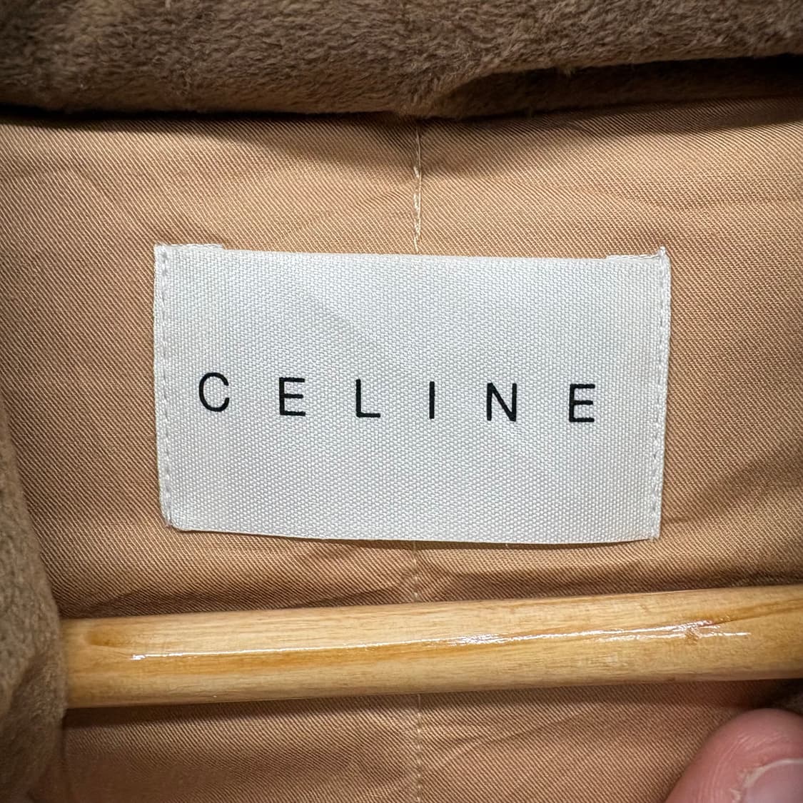 셀린느 트리오페 마카담 숄더 패딩 M 상품이미지4