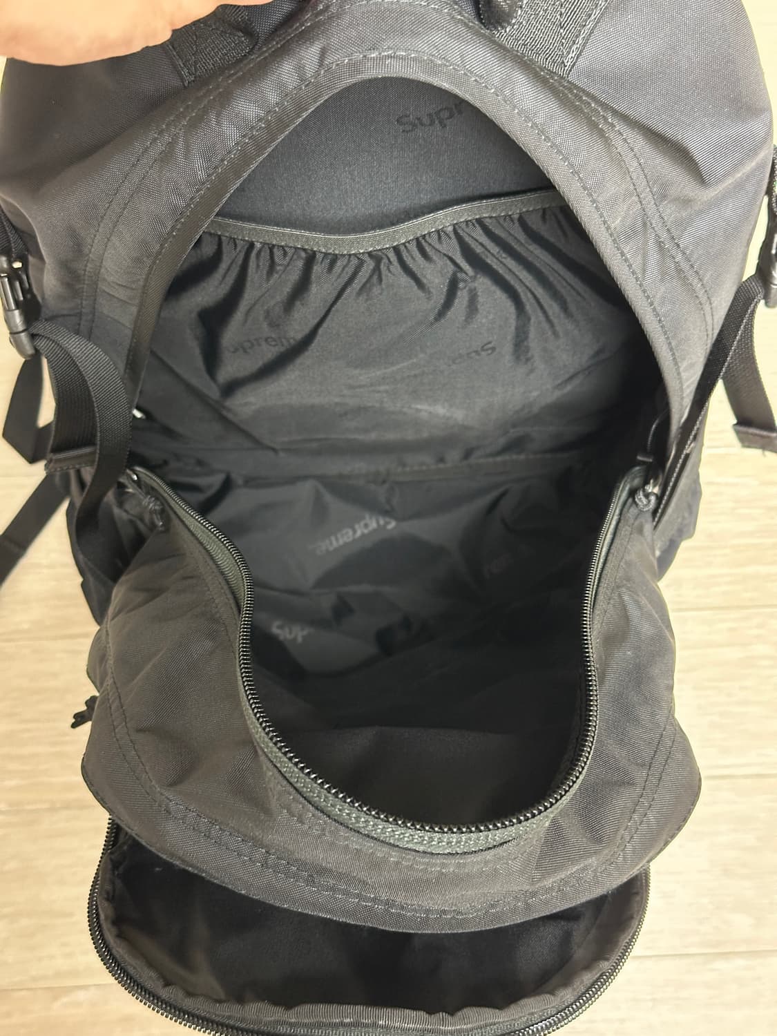 슈프림 백팩 블랙(22FW) 상품이미지4