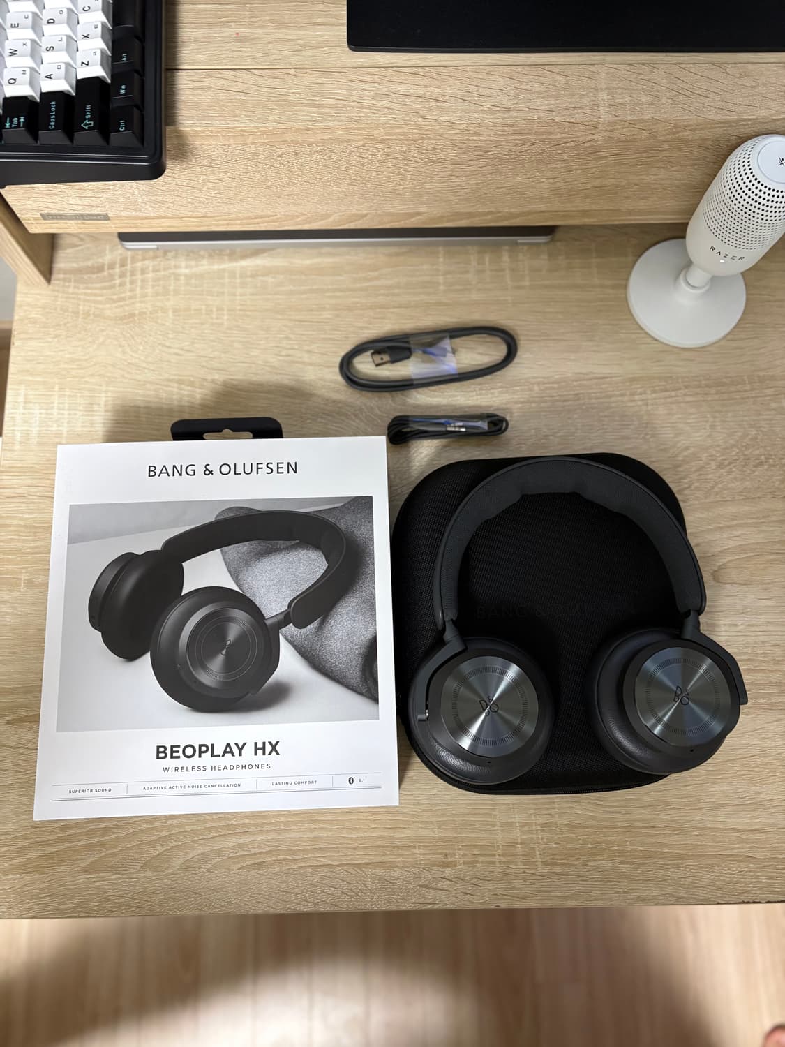 뱅앤올룹슨 Beoplay HX 블랙 풀박스 상품이미지1